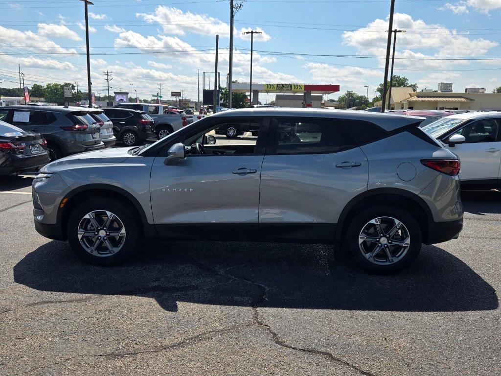 used 2025 Chevrolet Blazer car, priced at $24,920
