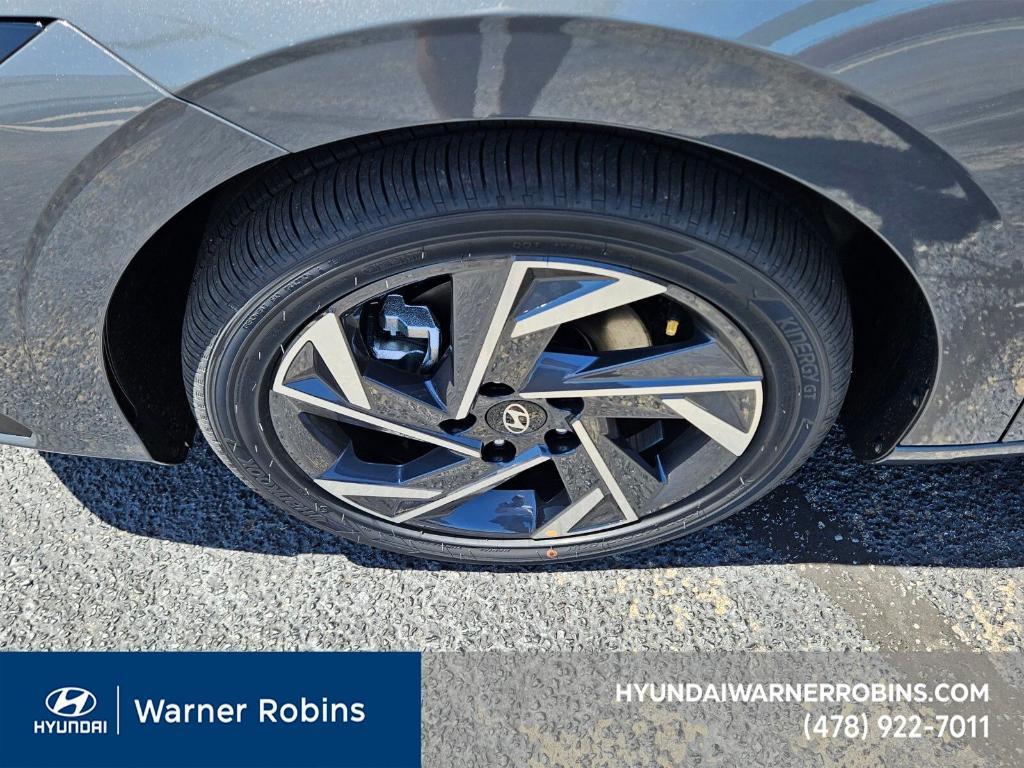 new 2025 Hyundai ELANTRA HEV car, priced at $23,245