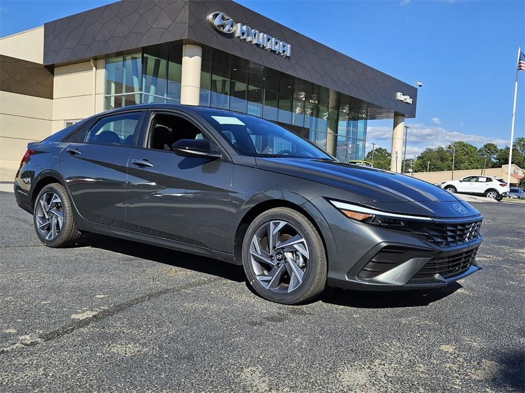 new 2025 Hyundai Elantra car, priced at $21,402