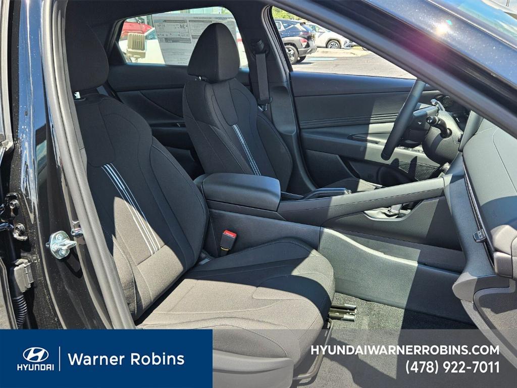 new 2025 Hyundai Elantra car, priced at $21,995