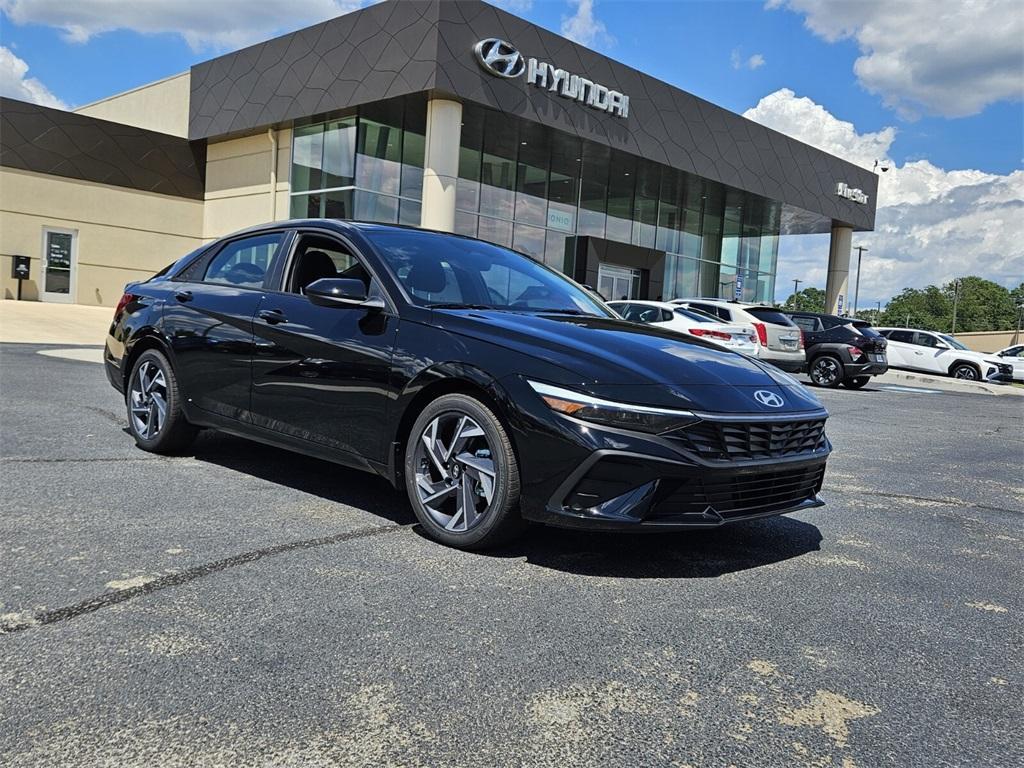 new 2025 Hyundai Elantra car, priced at $21,429