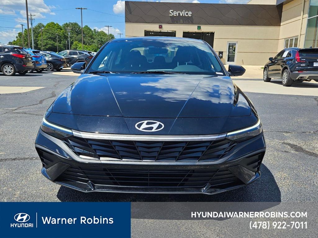 new 2025 Hyundai Elantra car, priced at $21,995