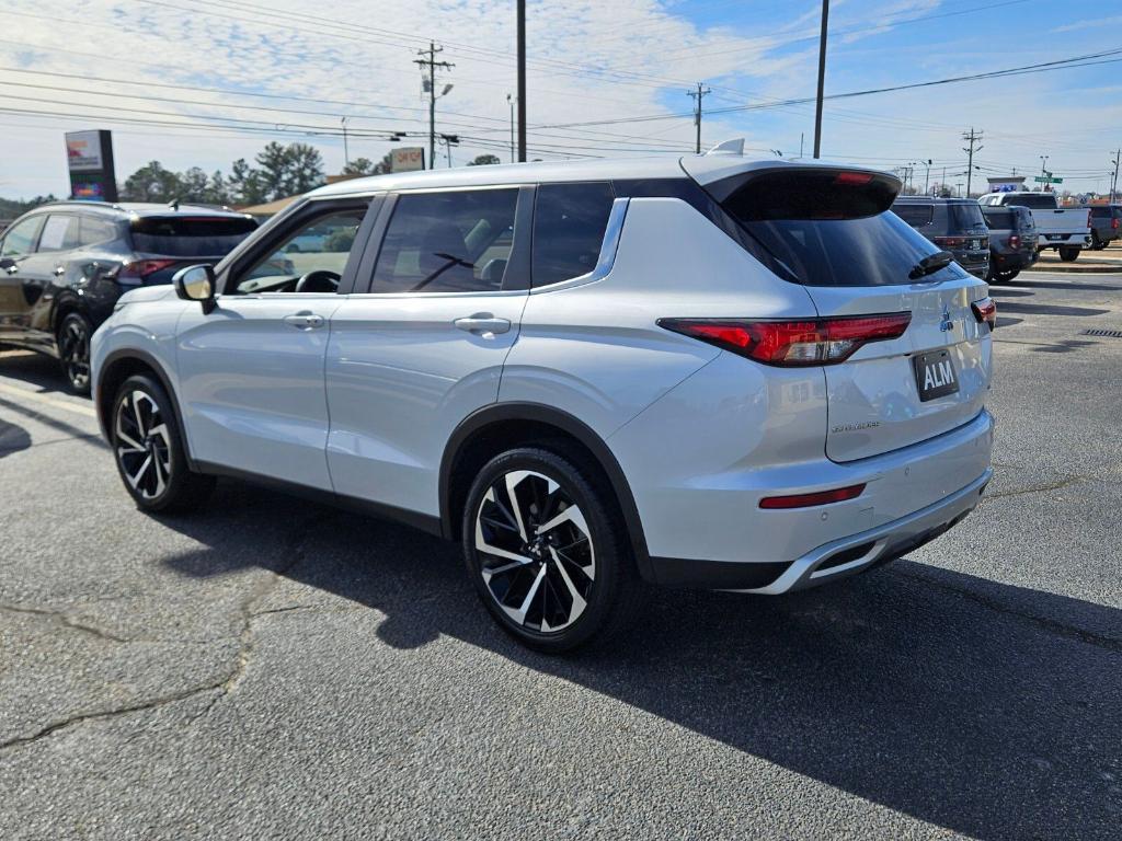 used 2024 Mitsubishi Outlander car, priced at $20,420