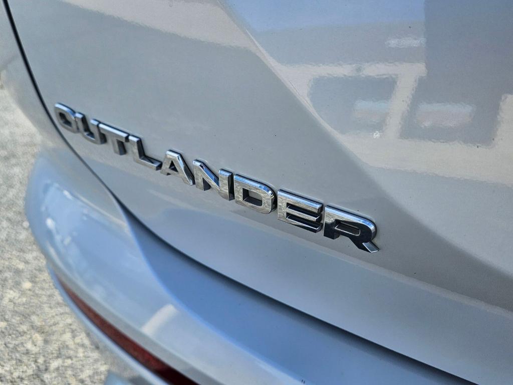 used 2024 Mitsubishi Outlander car, priced at $20,420