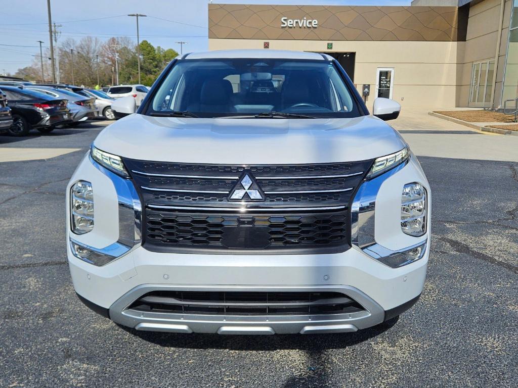 used 2024 Mitsubishi Outlander car, priced at $20,420