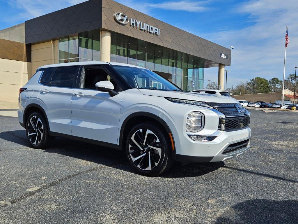 used 2024 Mitsubishi Outlander car, priced at $20,420
