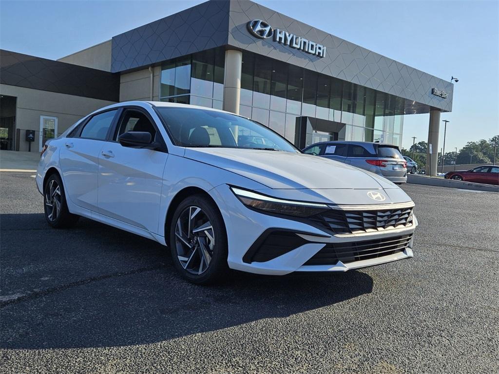 new 2025 Hyundai Elantra car, priced at $21,772