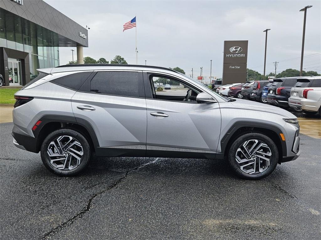 new 2025 Hyundai TUCSON Hybrid car, priced at $38,290