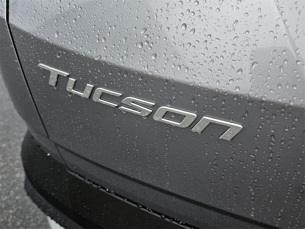 new 2025 Hyundai TUCSON Hybrid car, priced at $38,290