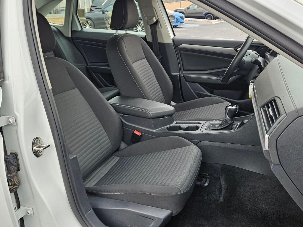 used 2024 Volkswagen Jetta car, priced at $16,820