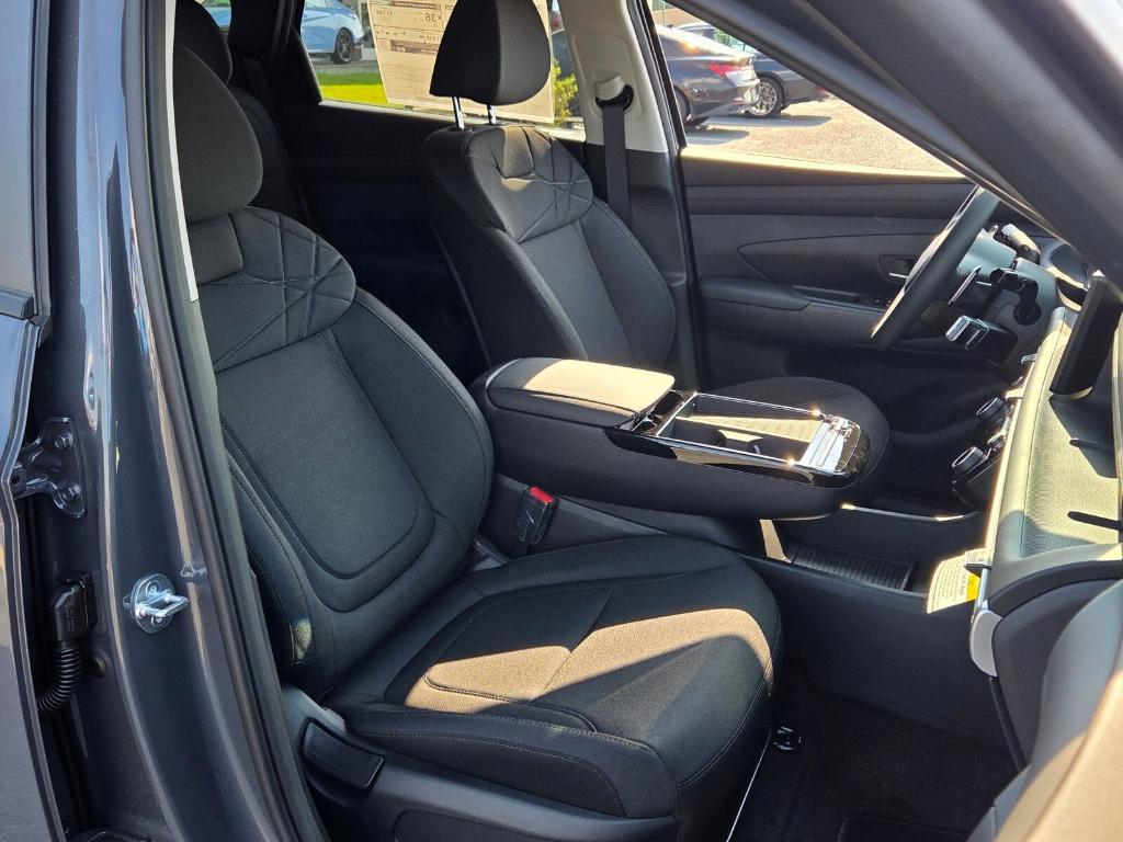 new 2026 Hyundai TUCSON Hybrid car, priced at $33,472