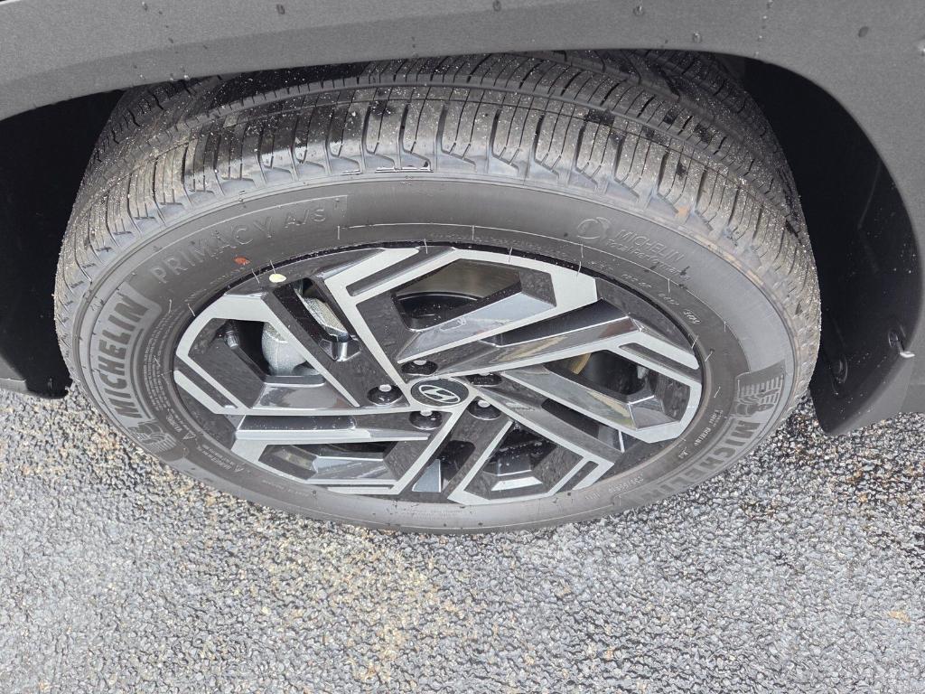 new 2026 Hyundai TUCSON Hybrid car, priced at $40,370