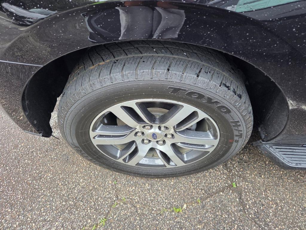 used 2024 Ford Expedition car, priced at $48,020