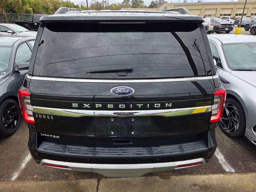 used 2024 Ford Expedition car, priced at $48,020