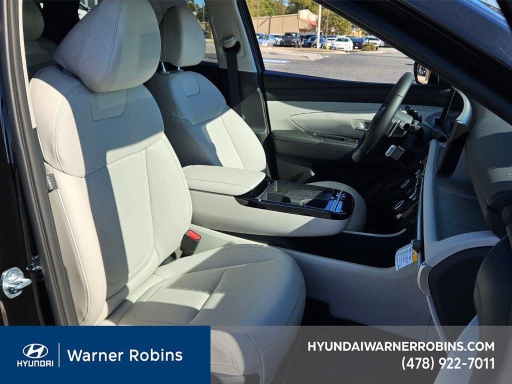 new 2026 Hyundai TUCSON Hybrid car, priced at $33,500