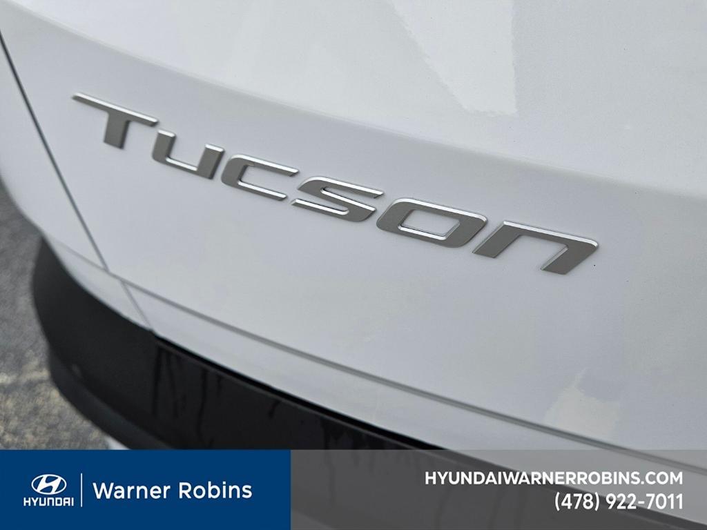 new 2026 Hyundai TUCSON Hybrid car, priced at $40,729