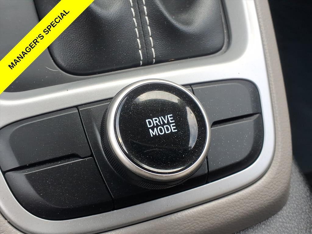 used 2025 Hyundai Venue car, priced at $20,356