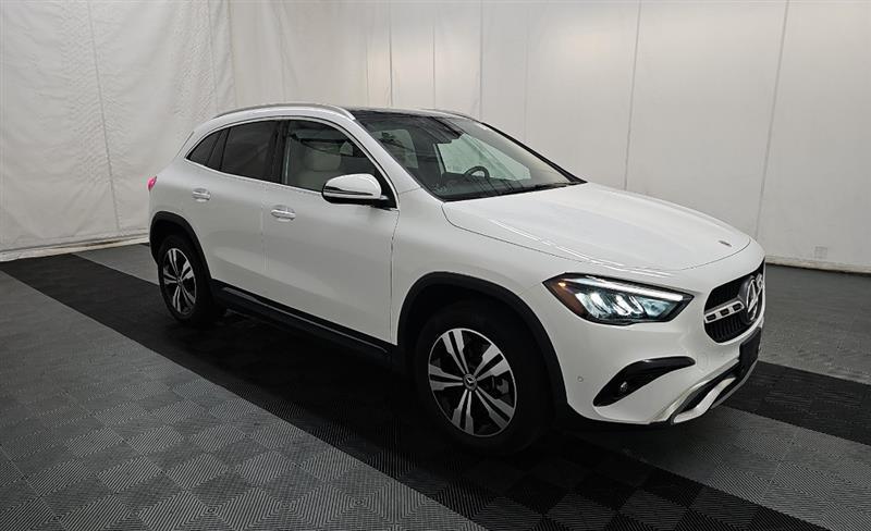 used 2024 Mercedes-Benz GLA 250 car, priced at $28,995