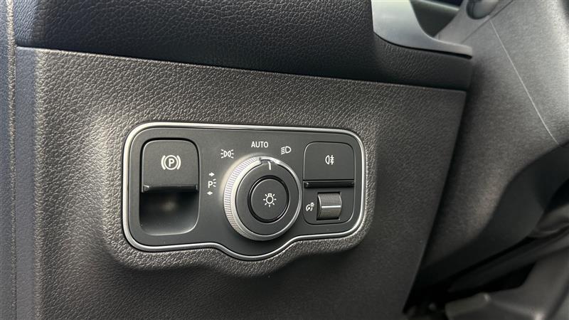 used 2024 Mercedes-Benz GLB 250 car, priced at $29,995