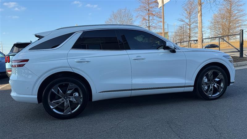 used 2024 Genesis Electrified GV70 car, priced at $31,995