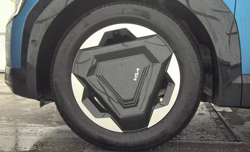 used 2024 Kia EV9 car, priced at $38,995