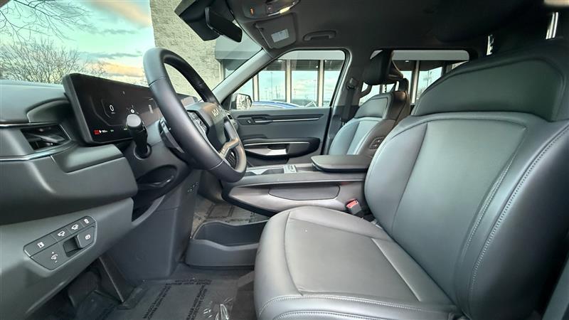 used 2024 Kia EV9 car, priced at $31,995
