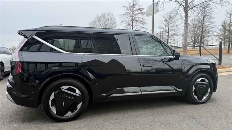 used 2024 Kia EV9 car, priced at $39,995