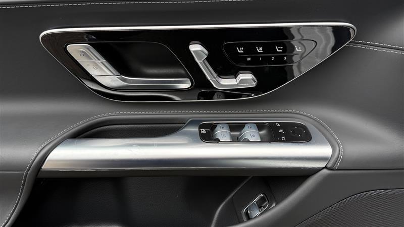 used 2022 Mercedes-Benz AMG SL 55 car, priced at $72,995