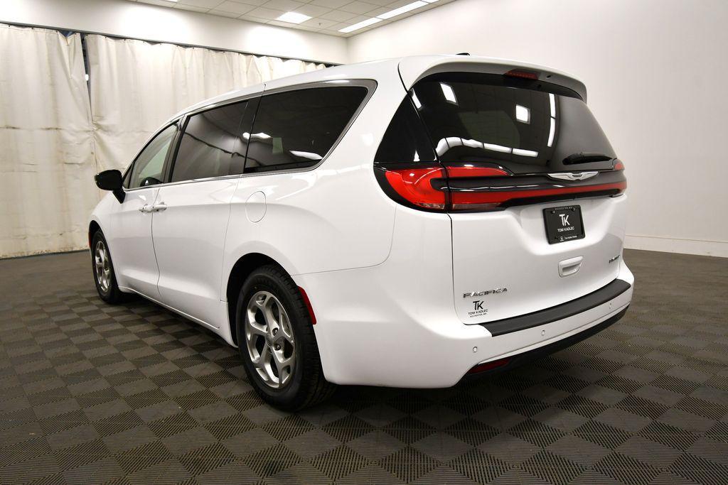 used 2024 Chrysler Pacifica car, priced at $34,565