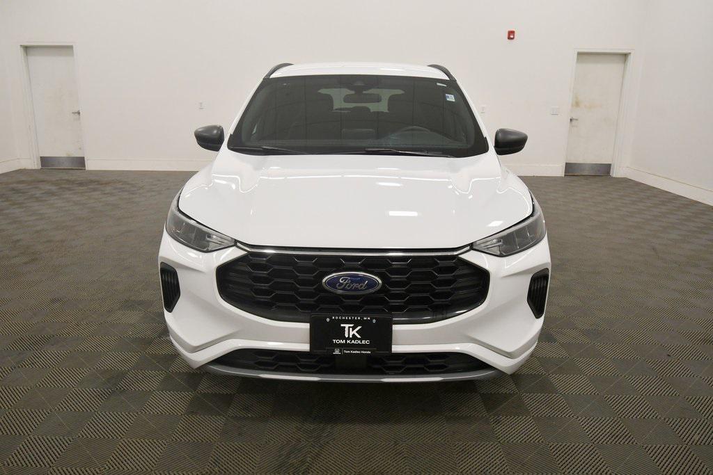 used 2023 Ford Escape car, priced at $21,999