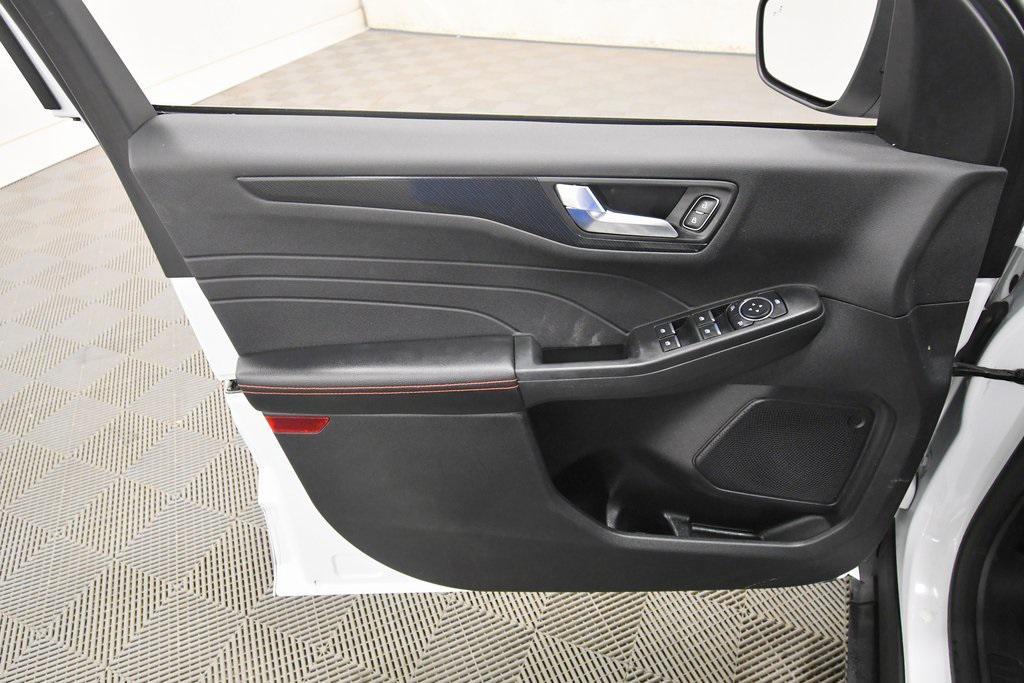 used 2023 Ford Escape car, priced at $21,999