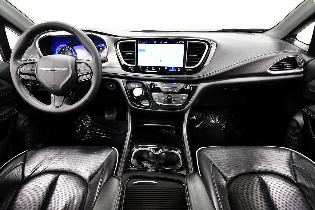 used 2024 Chrysler Pacifica car, priced at $28,999