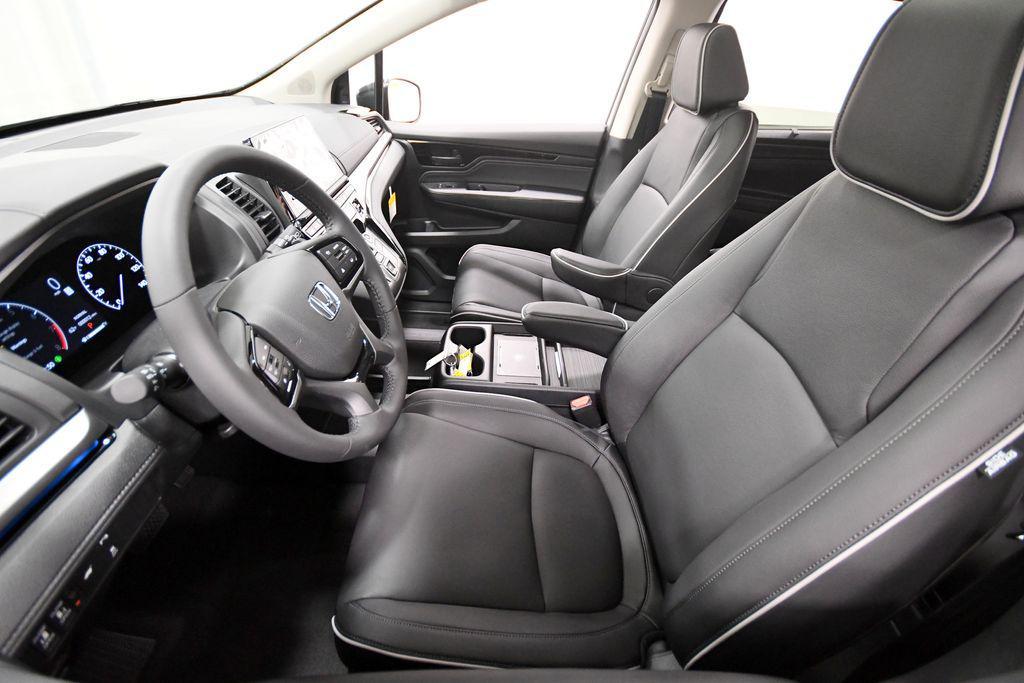 new 2026 Honda Odyssey car, priced at $46,110