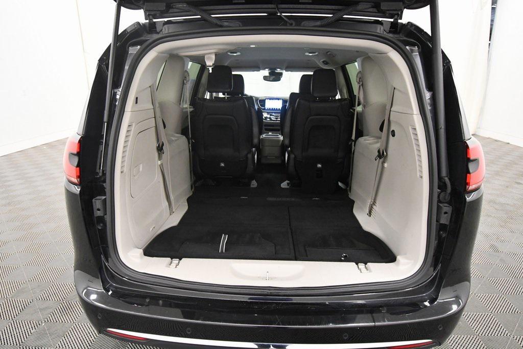 used 2024 Chrysler Pacifica Hybrid car, priced at $26,889