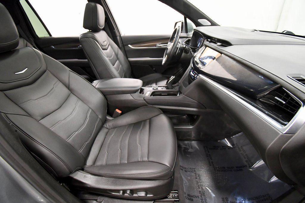 used 2023 Cadillac XT6 car, priced at $41,499