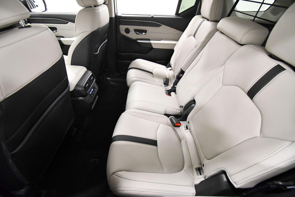 new 2026 Honda Pilot car, priced at $51,999