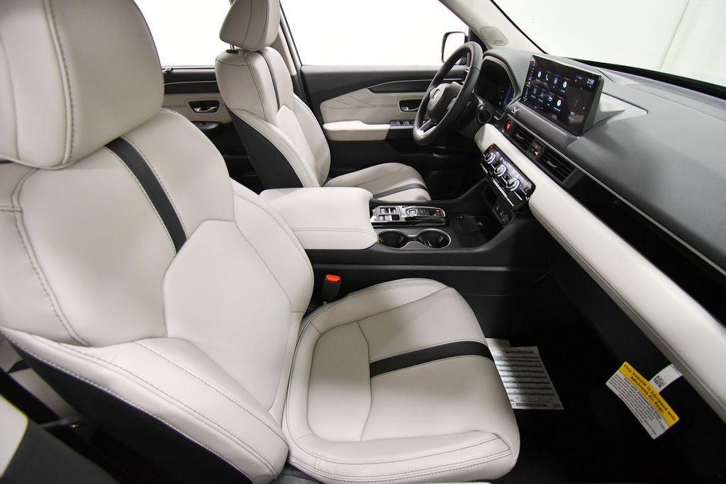 new 2026 Honda Pilot car, priced at $51,999