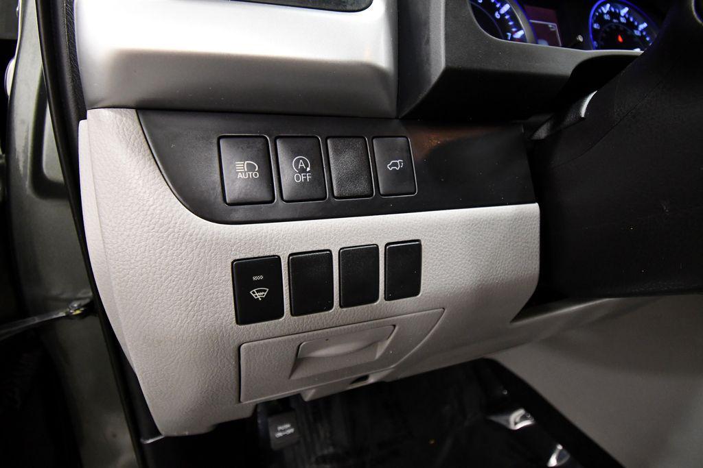 used 2019 Toyota Highlander car, priced at $24,349