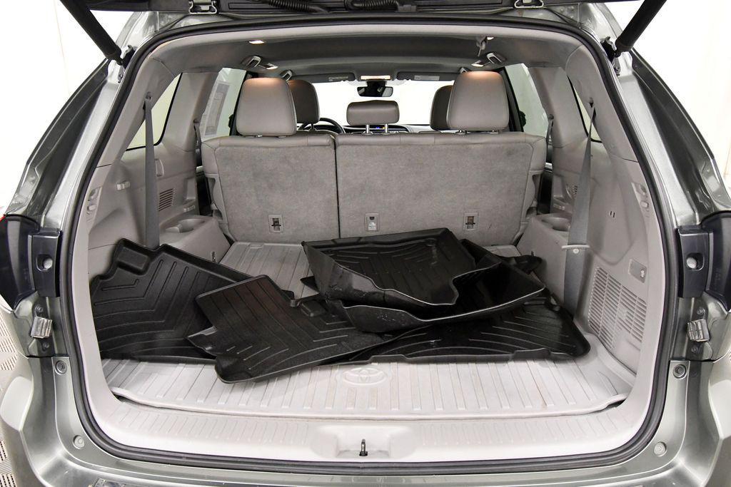 used 2019 Toyota Highlander car, priced at $24,349