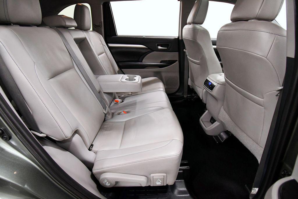 used 2019 Toyota Highlander car, priced at $24,349