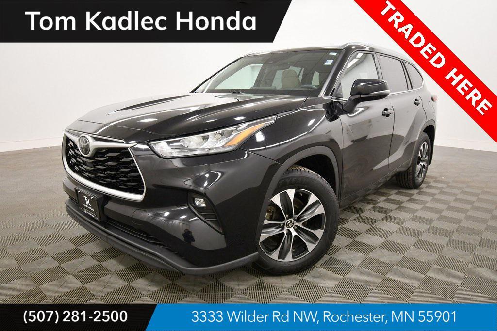 used 2020 Toyota Highlander car, priced at $29,239