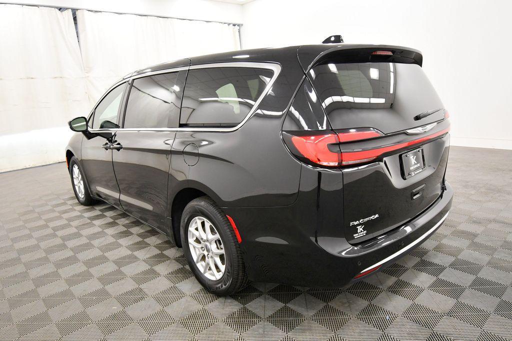 used 2025 Chrysler Pacifica car, priced at $31,871