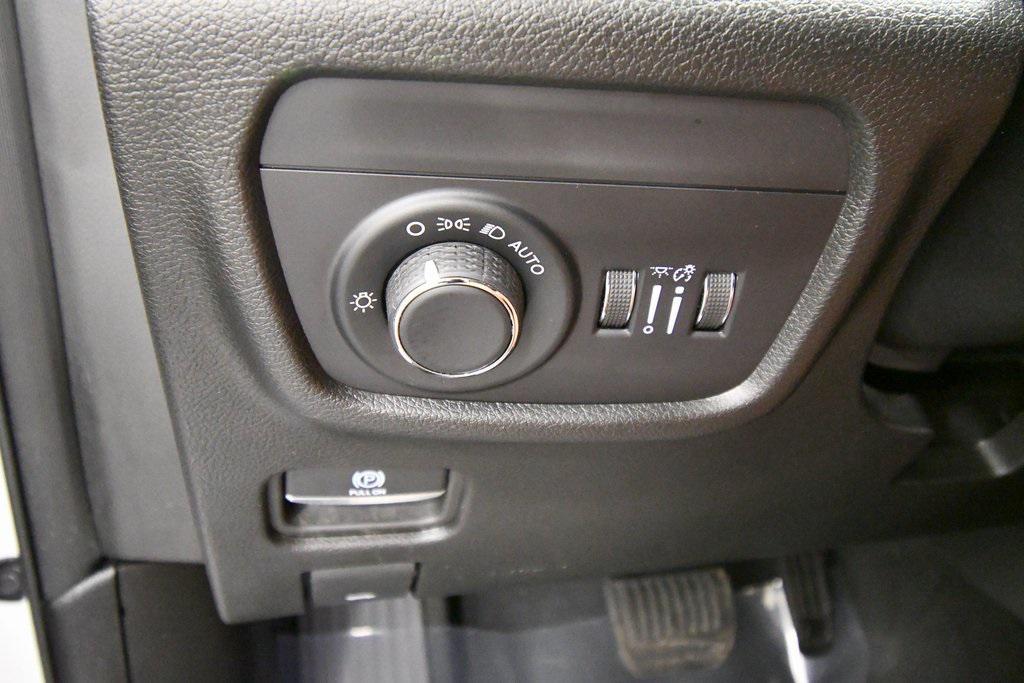 used 2024 Jeep Grand Cherokee car, priced at $27,999