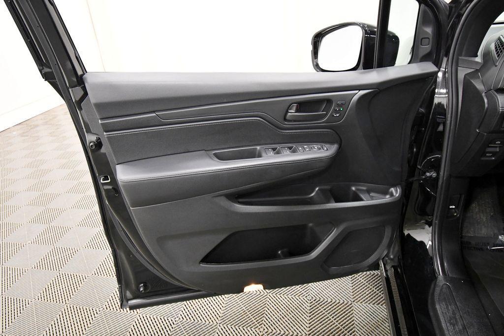 used 2025 Honda Odyssey car, priced at $38,849