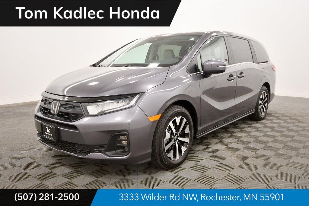 new 2026 Honda Odyssey car, priced at $41,911