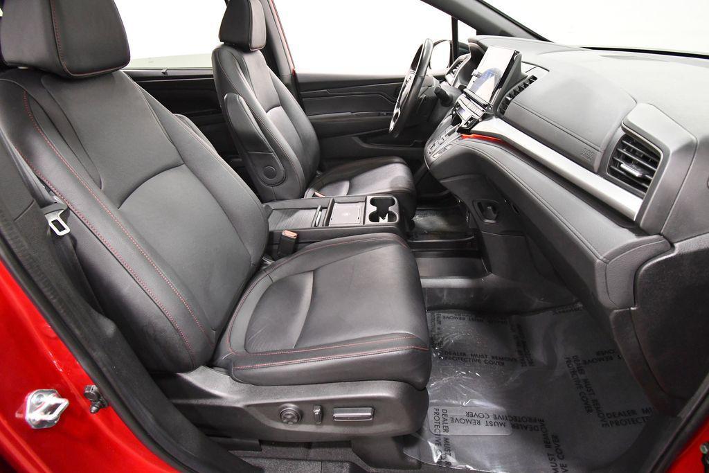 used 2025 Honda Odyssey car, priced at $37,349