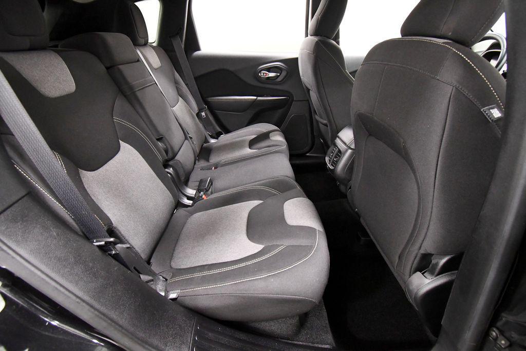 used 2014 Jeep Cherokee car, priced at $9,749