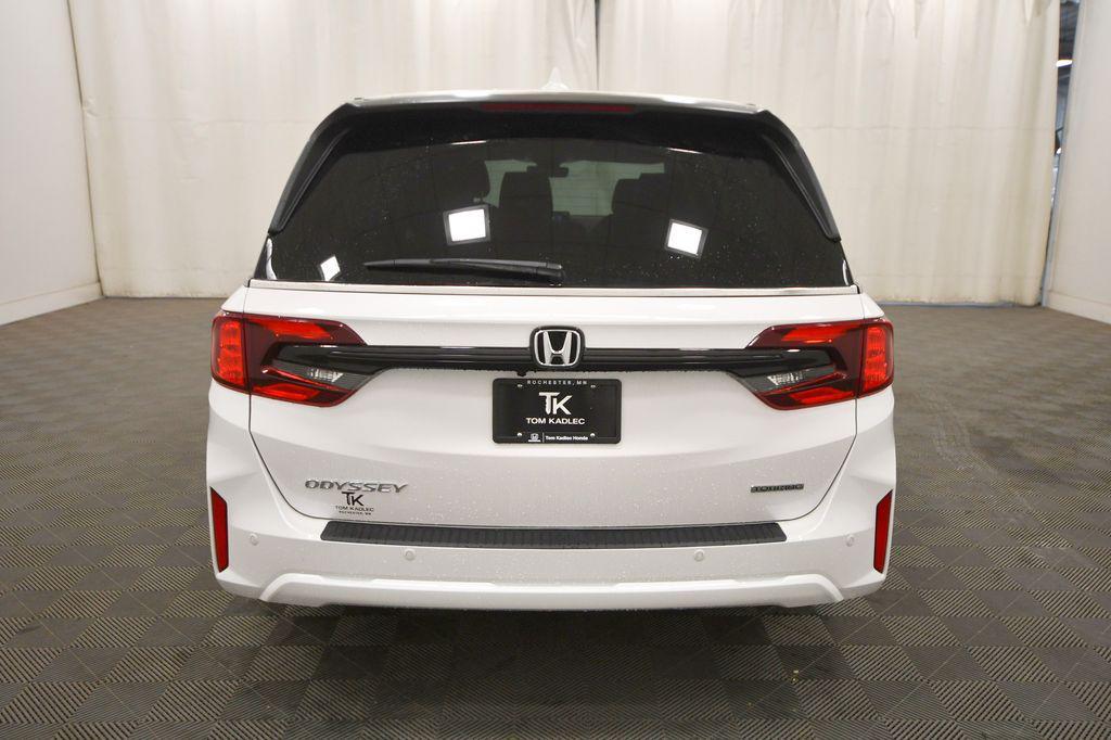 new 2026 Honda Odyssey car, priced at $46,110