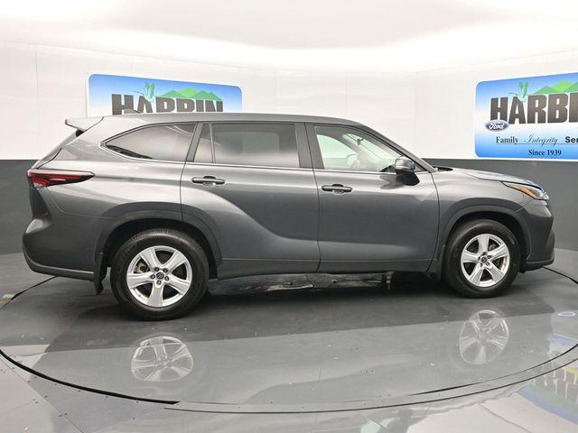 used 2024 Toyota Highlander car, priced at $30,982
