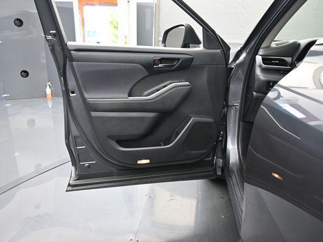 used 2024 Toyota Highlander car, priced at $31,488